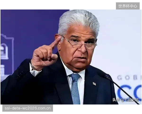 主帅克里斯蒂AN森打造的防守纪律性极强,高压反抢是巴拿马战术体系的关键一环。 主帅克里斯蒂AN森打造的防守纪律性极强,高压反抢是巴拿马战术体系的关键一环。